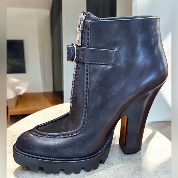 NWOT. Prada black leather boots with silver hardware. Front zipper - Picture 5 of 12